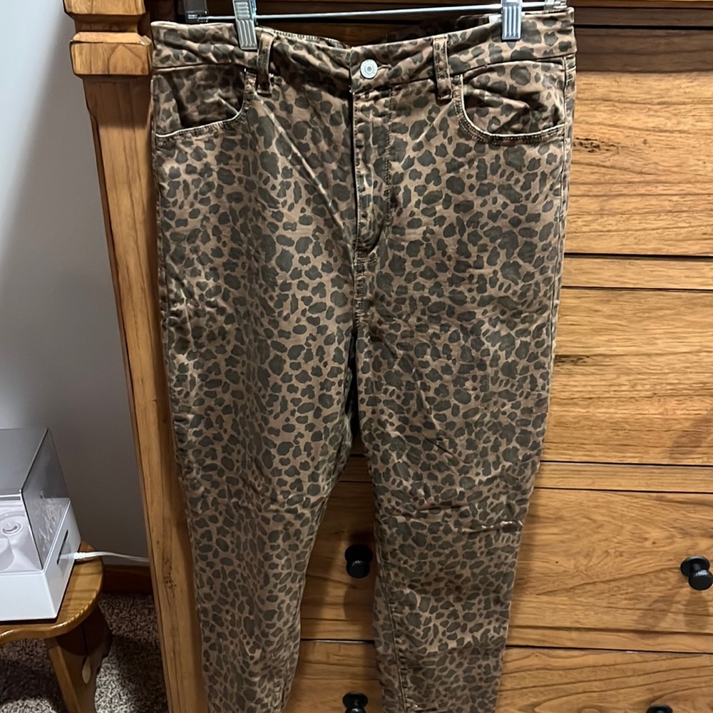 American Eagle Curvy High Rise Leopard Jegging 14